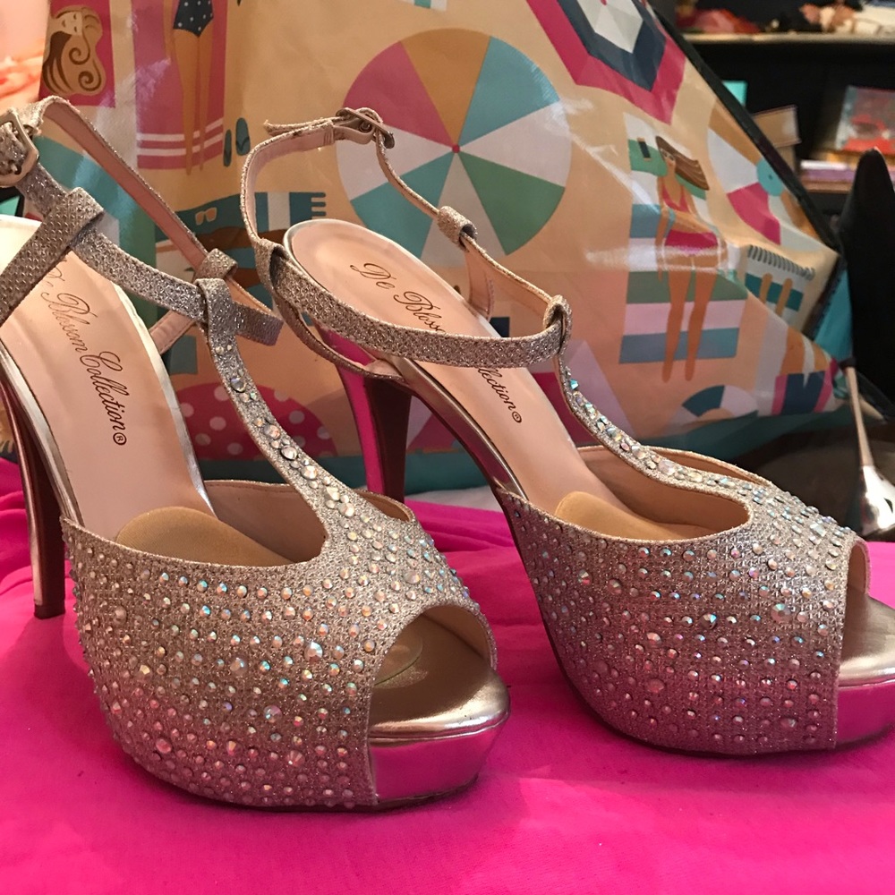 De Blossom Collection Metallic Silver Heels